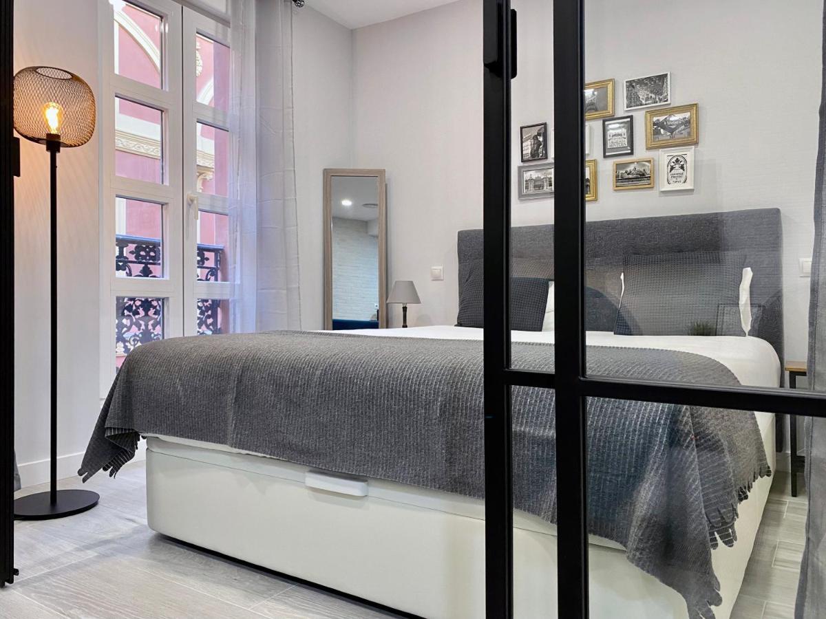 Charming Styles Apartment